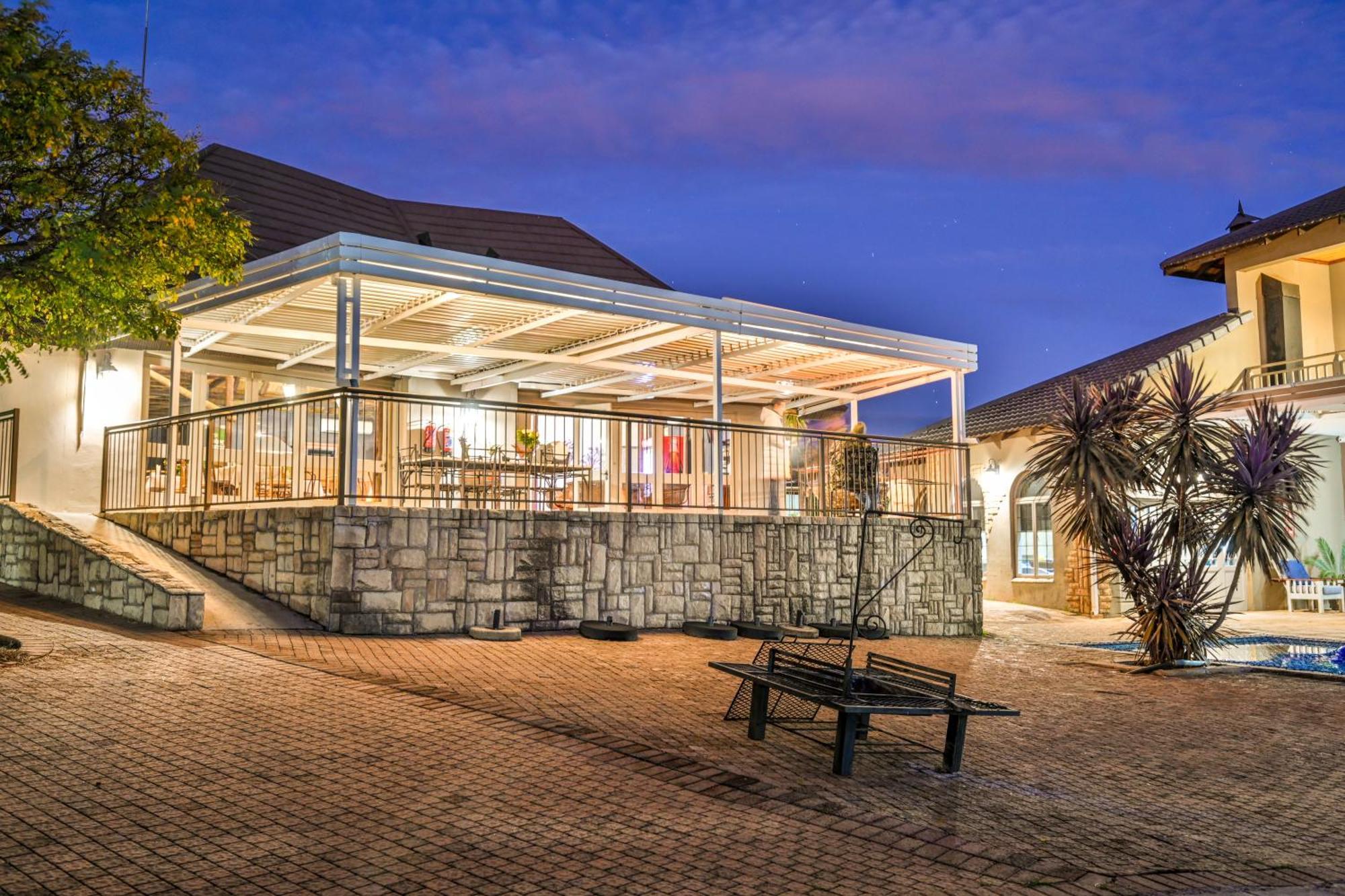 Blue Rain Guest House Блумфонтейн Экстерьер фото